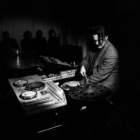 LUBLIN JAZZ FESTIWAL: FOREVER FORWARD - QBA JANICKI SOLO „SPRZĘŻENIA ZWROTNE I ELEKTROMECHANIKA JAKO APARAT WYKONAWCZY DLA PERKUSJI AMPLIFIKOWANEJ” (PL) - zdjęcie 1/1